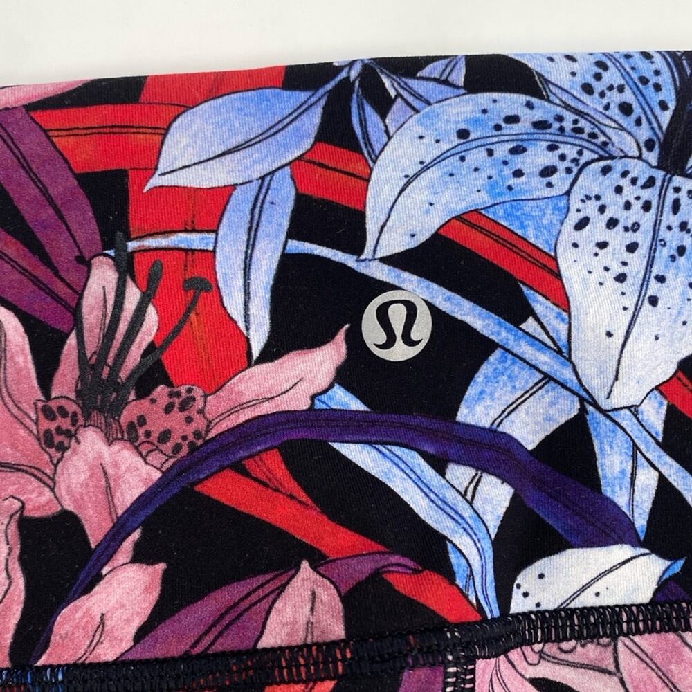 Lululemon Wunder Under Crop Hi-Rise‎ Full-On Luxtreme 21" Lush Lillies Multi - Picture 6 of 7